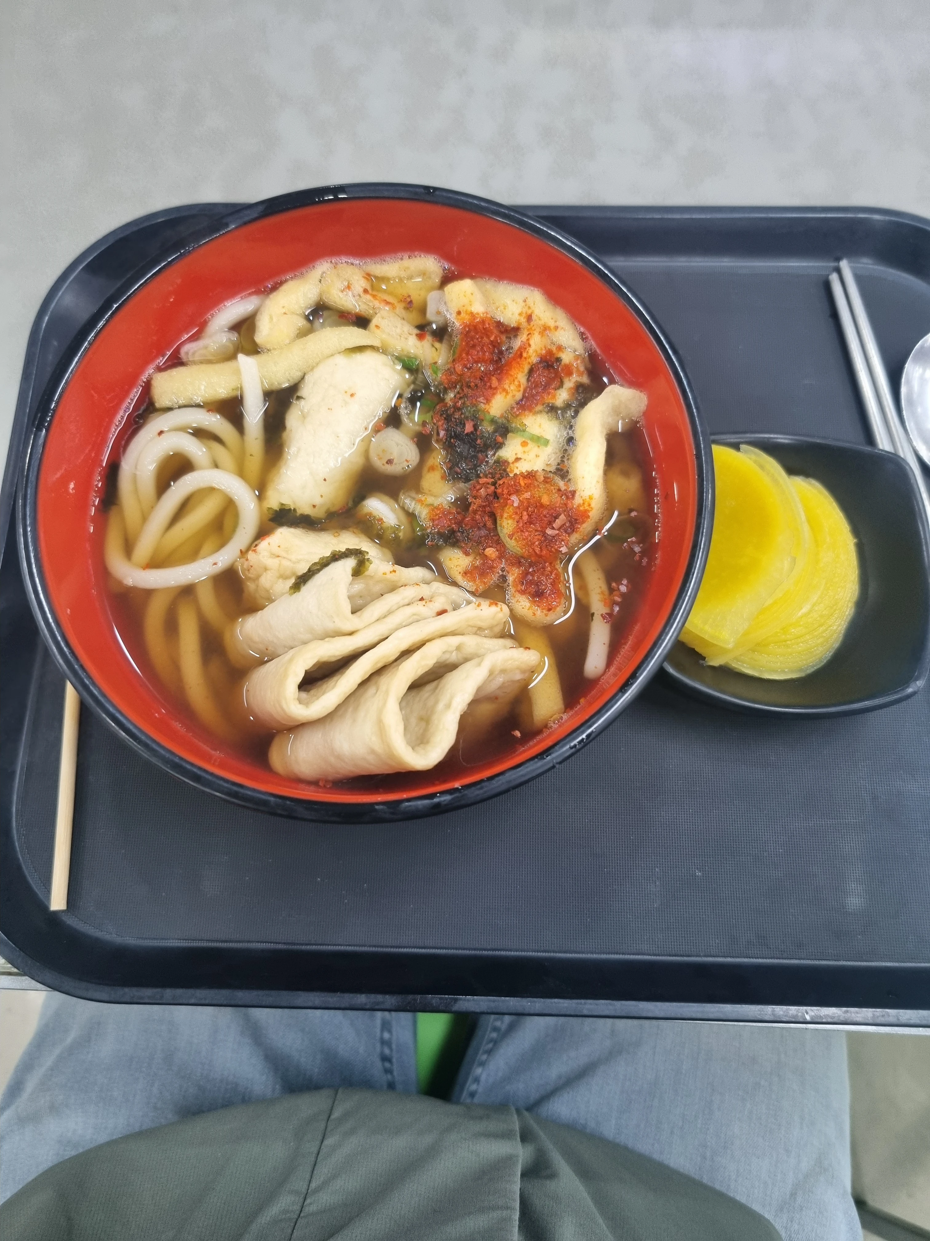 휴게소 꼬치우동