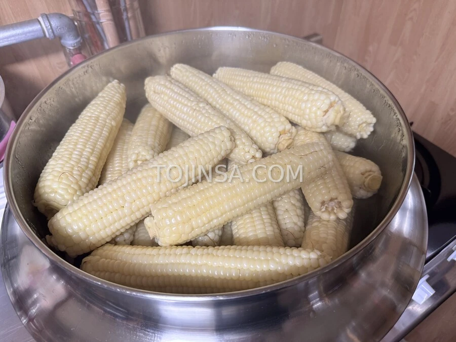 옥수수 쪄서먹기
