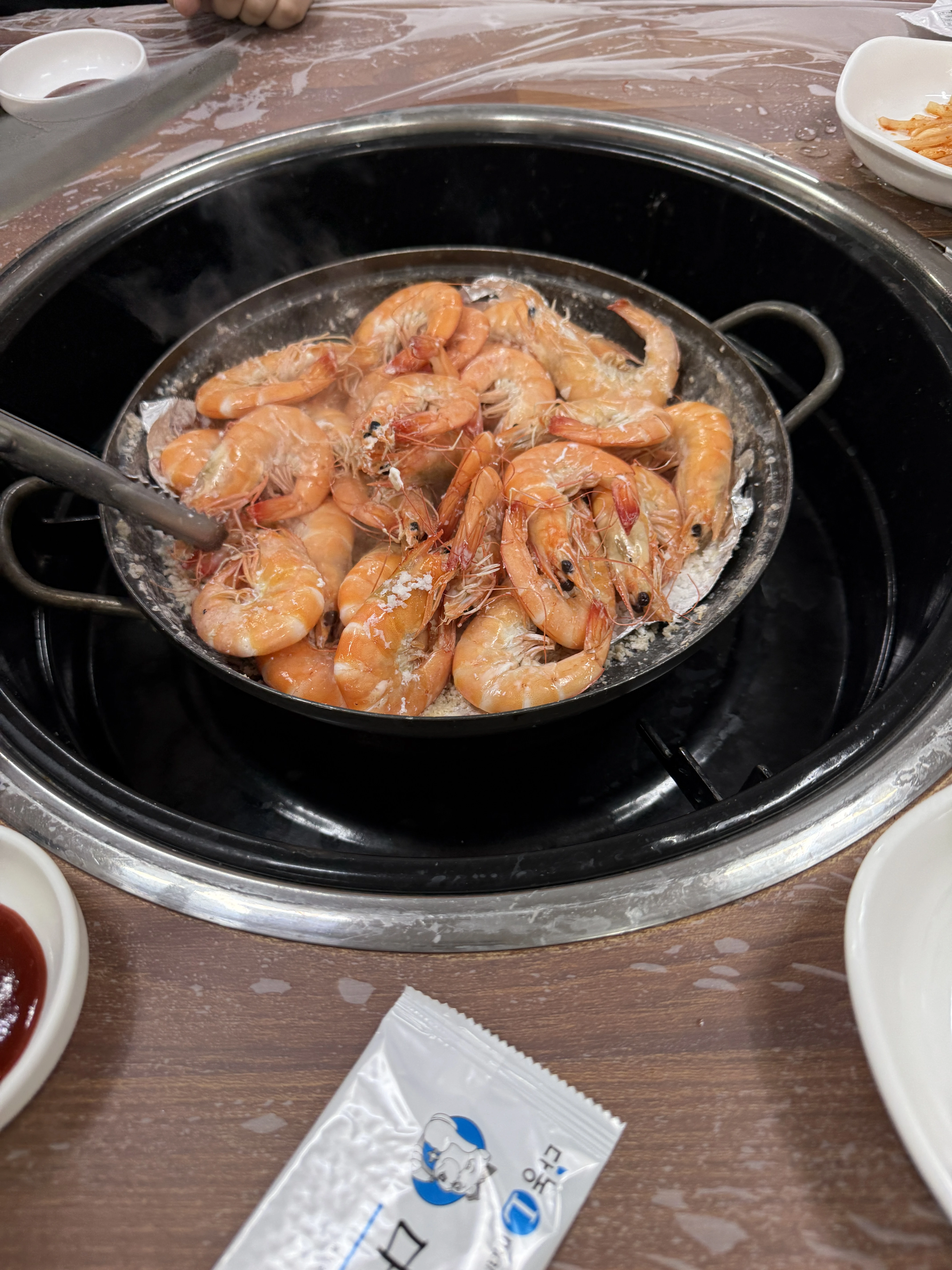 저녁은 대하 대가리 소금구이당
