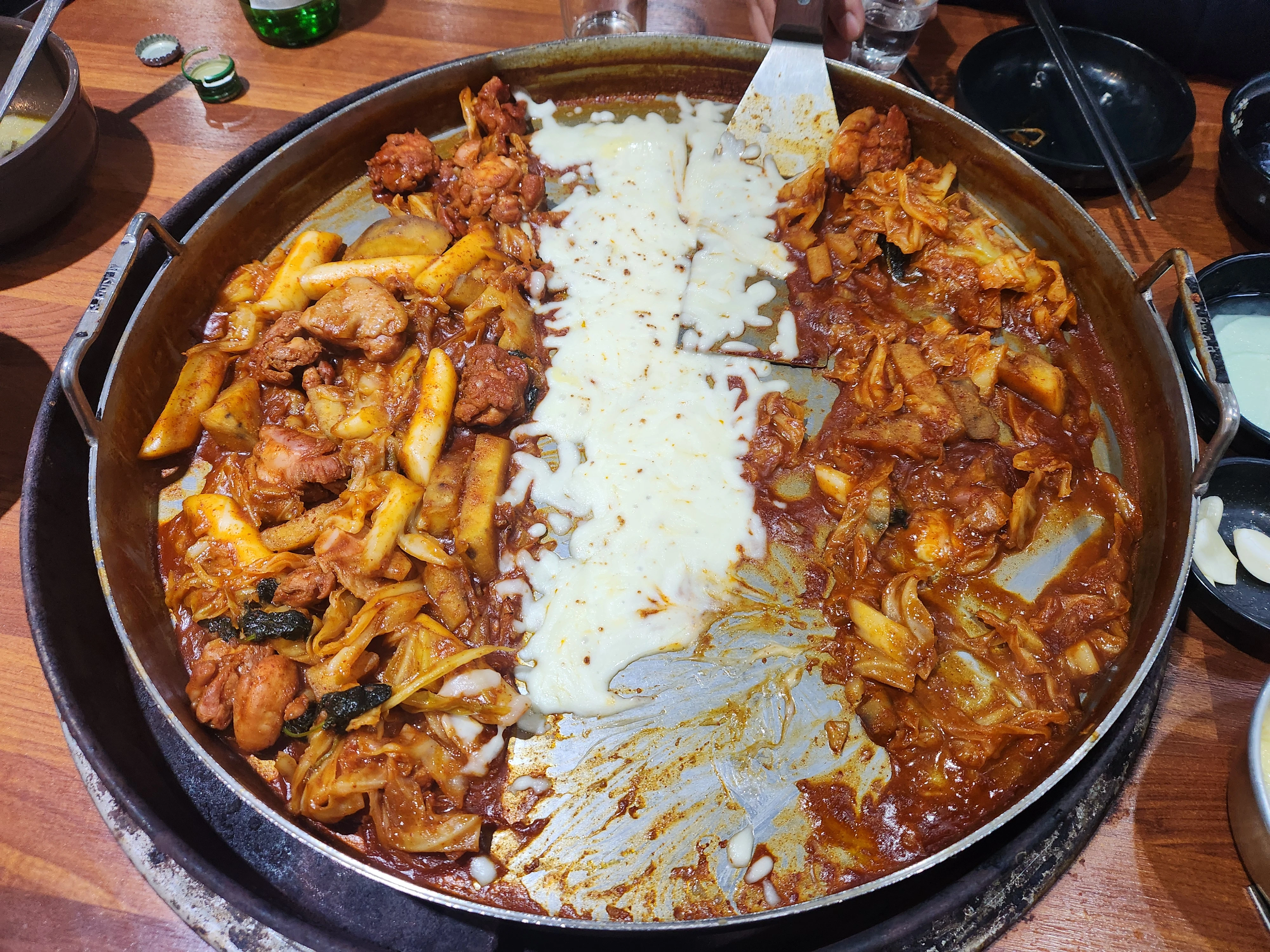 닭갈비에 소주한잔 
