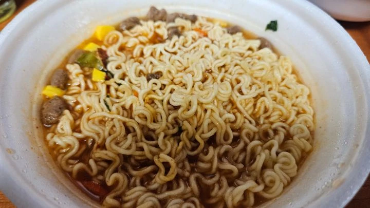 왕 뚜 껑 은 못 참 앍 @@@@@@