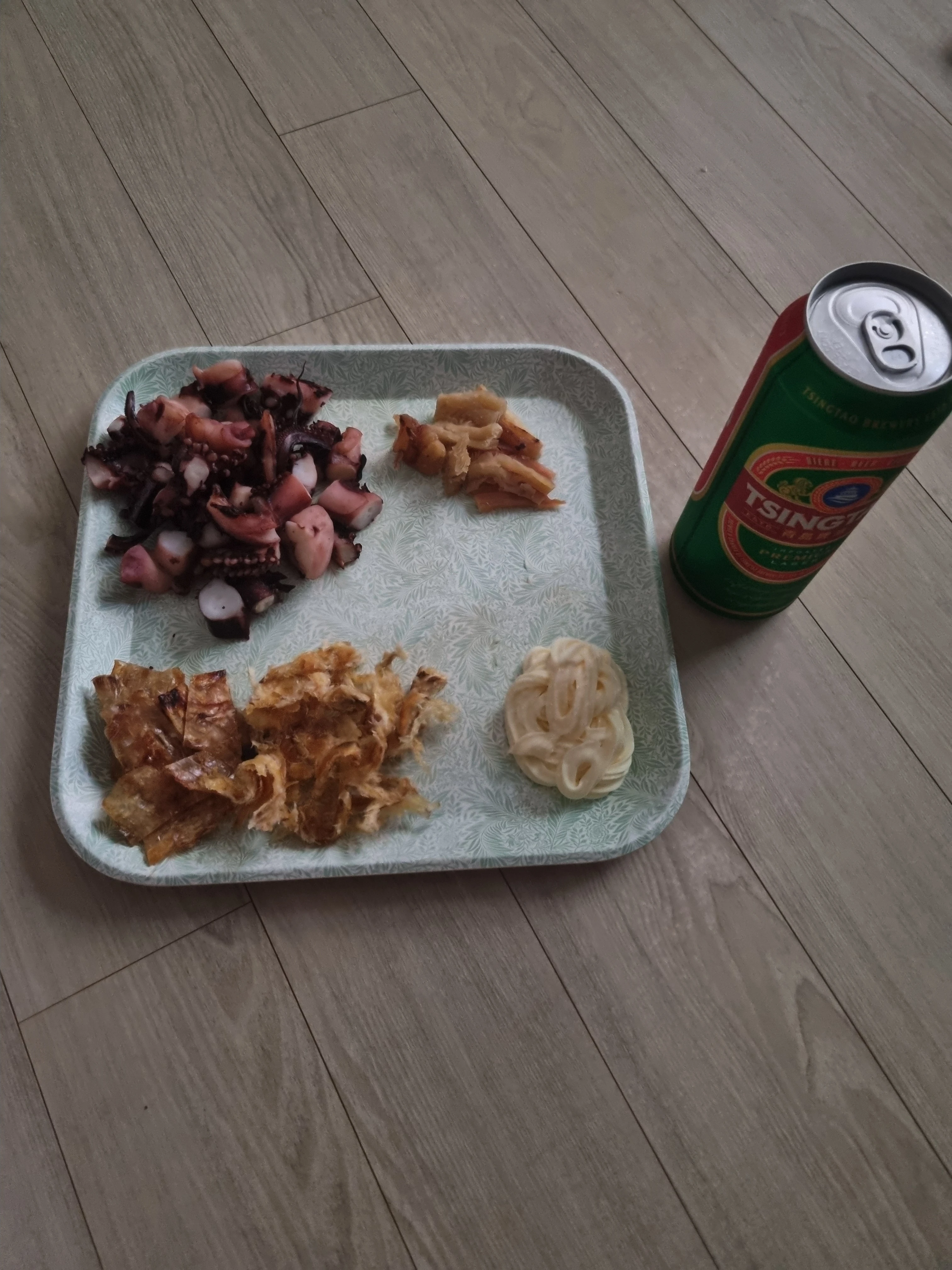 잠안와서 캔맥하나~~마른안주 4종세트