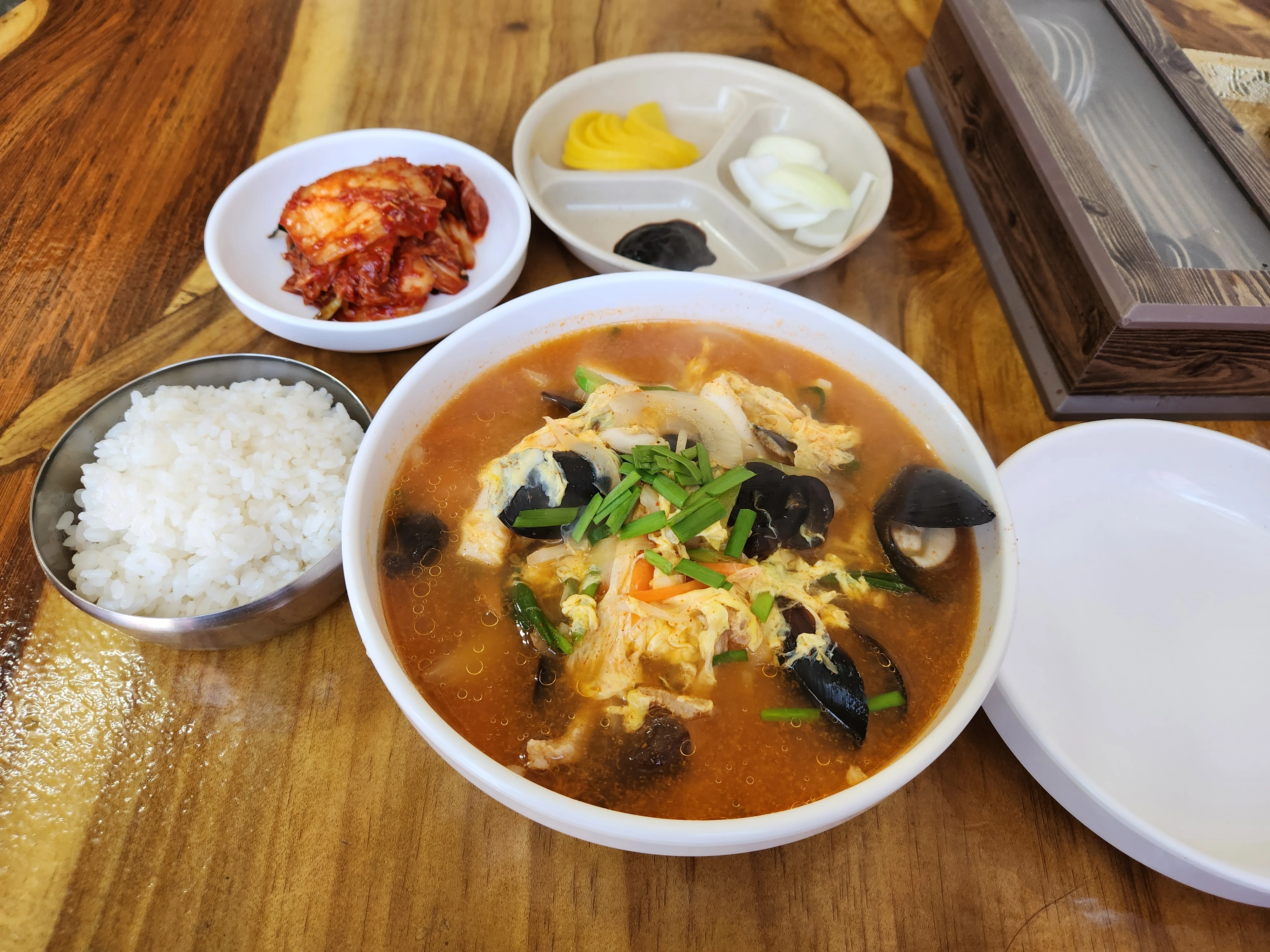 점심 짬뽕밥으로 해장